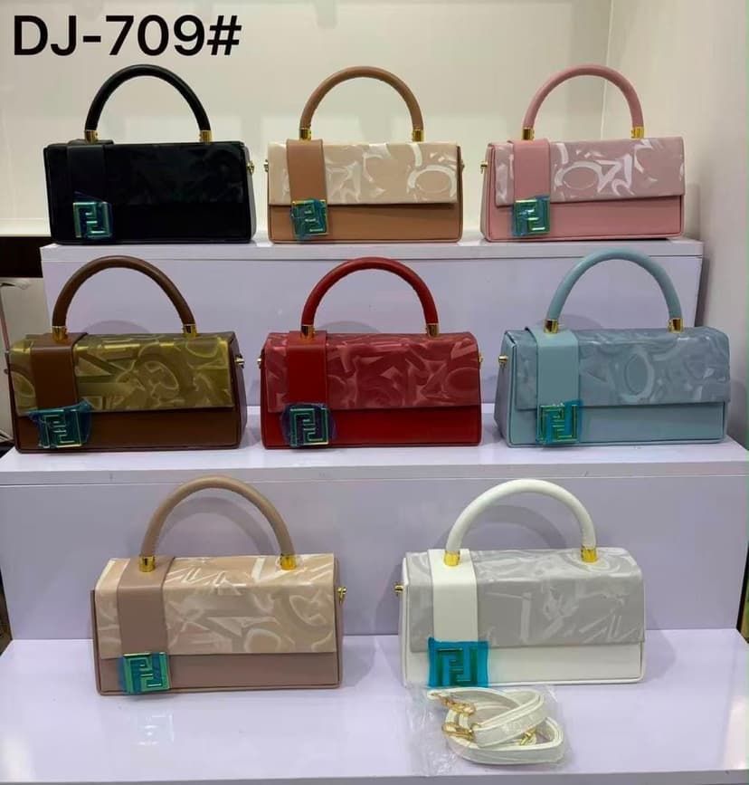 1000902215