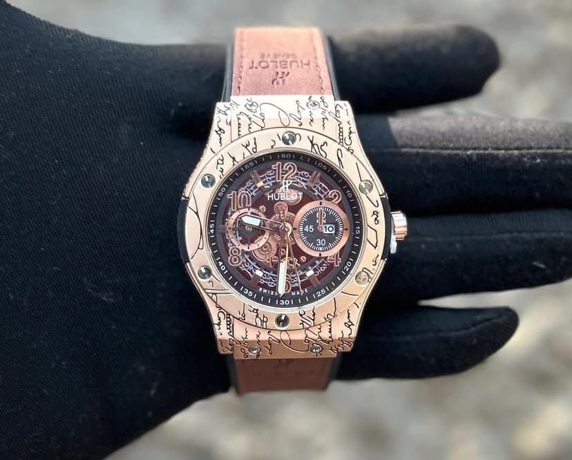 Wrist watch for classic men